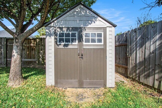 Building Photo - 2606 Sandy Mist Ct