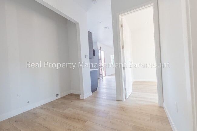 Building Photo - 3 Bed 2 Bath for rent