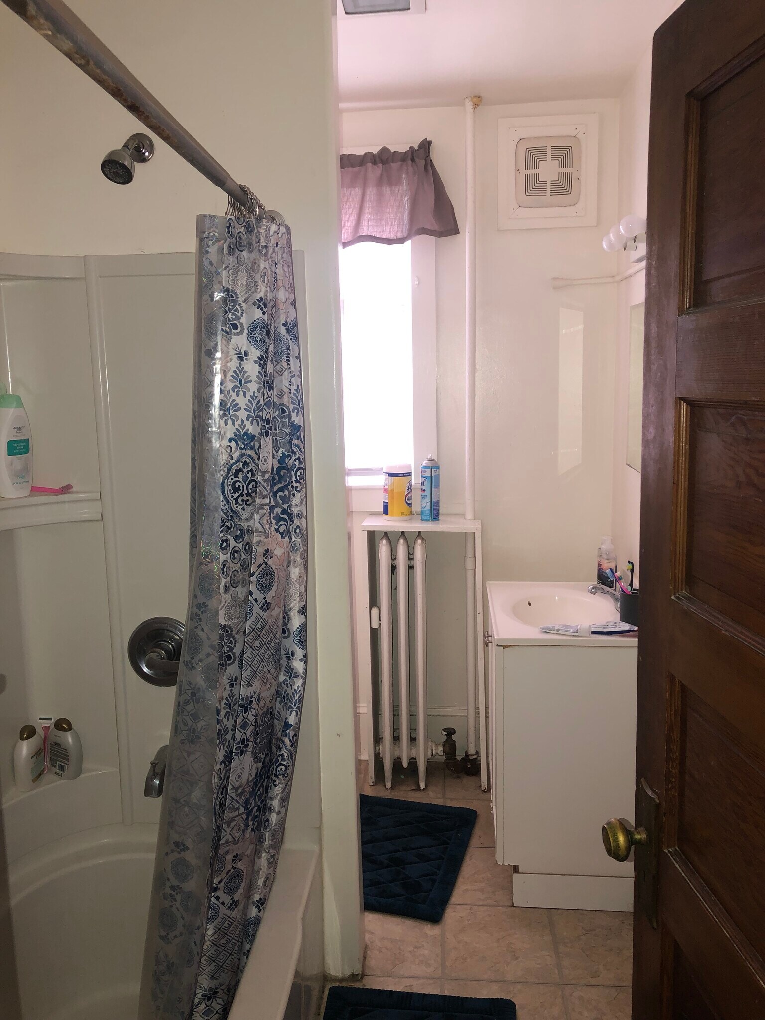 Building Photo - 105-1 Bool St