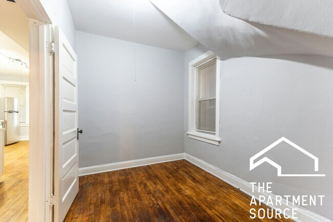Building Photo - 853 N Wolcott Ave