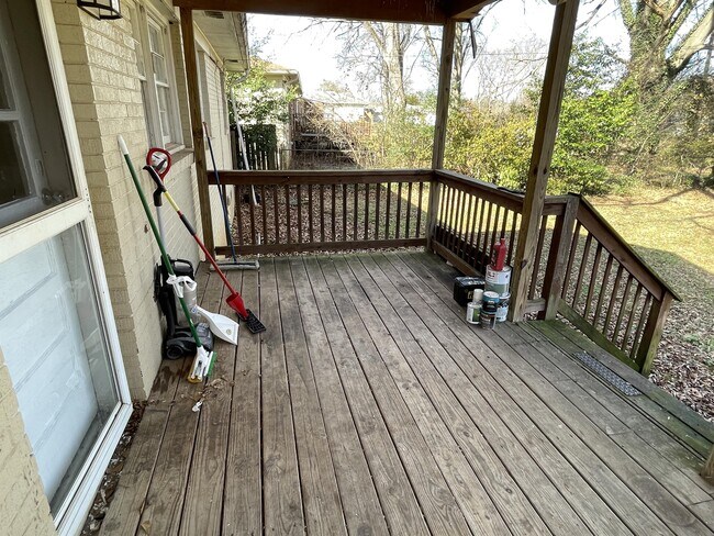 Building Photo - 1921 Stevens Ave NE