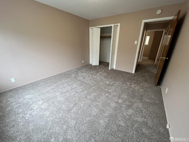 Building Photo - 124 Rivoli St