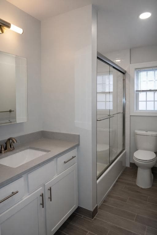 Building Photo - Town House Apartments