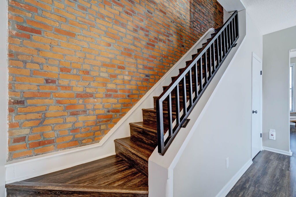 Building Photo - 729 Hamlet St