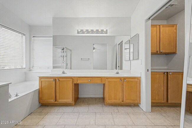 Building Photo - 28433 N 47th St