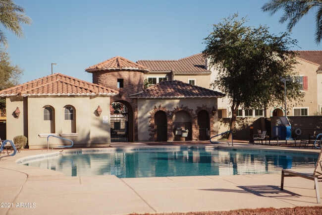 Building Photo - 2754 S Sulley Dr