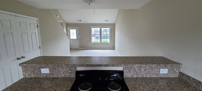 Building Photo - 18 Paige Dr