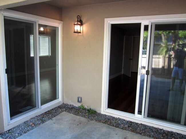 Building Photo - 223 Grand Canyon Dr