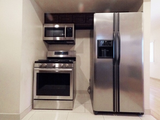 Building Photo - 5646 La Mirada Ave