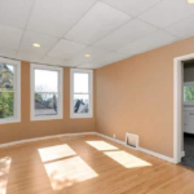 Building Photo - 319 N 22nd Ave W