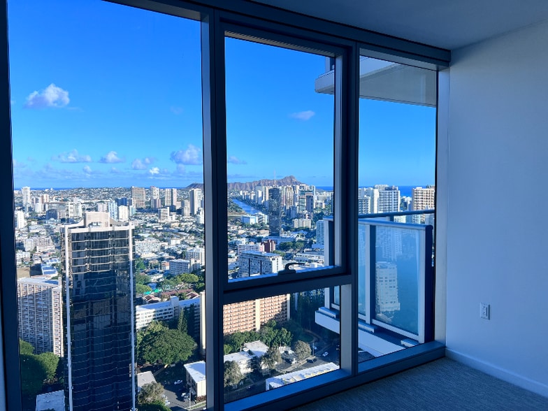 Building Photo - 1515 Liona St