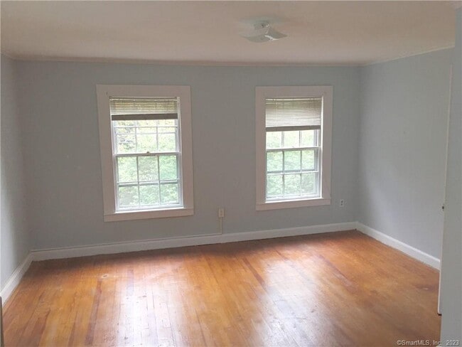 Building Photo - 28 N Elm St