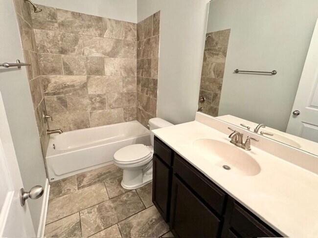 Building Photo - Now Leasing A 4-Bedroom 2 Bath Home In Olive Branch.