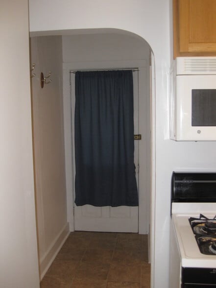 Back Door - 630 Walnut St