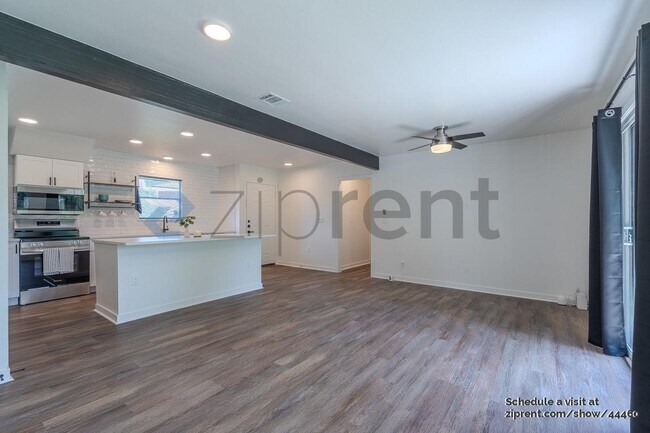 Building Photo - 4111 Beran Dr
