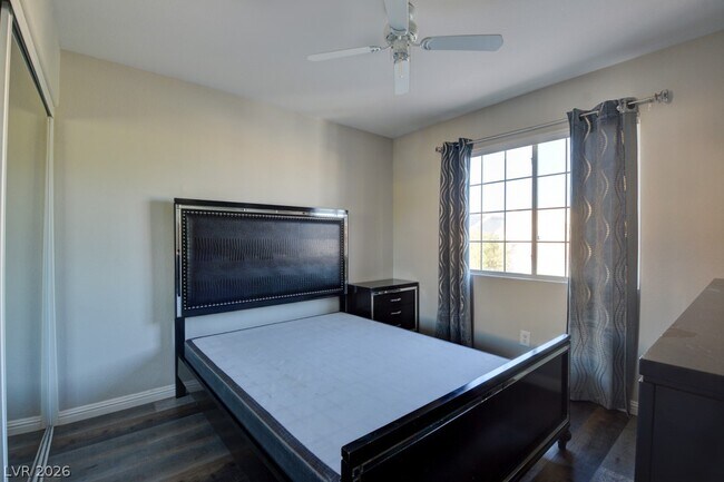 Building Photo - 3733 Horseshoe Mesa St