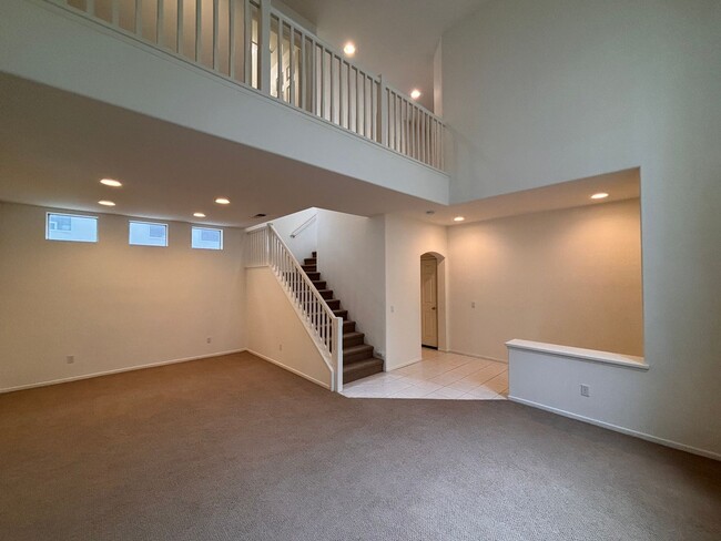 Building Photo - Great 4B/2.5BA House in Gate Community in ...