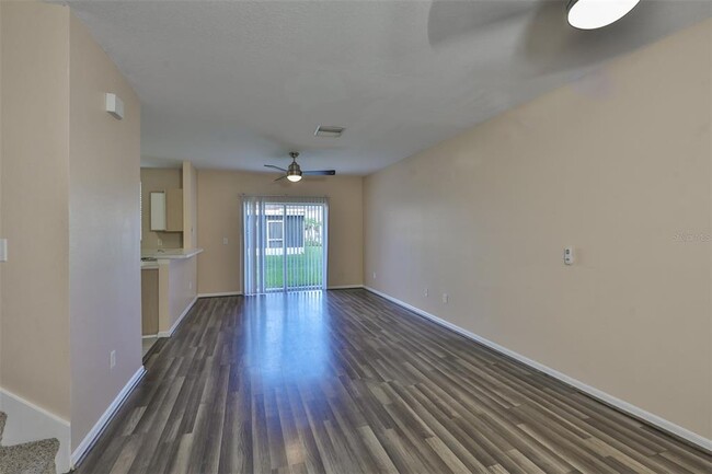 Building Photo - 9805 Carlsdale Dr