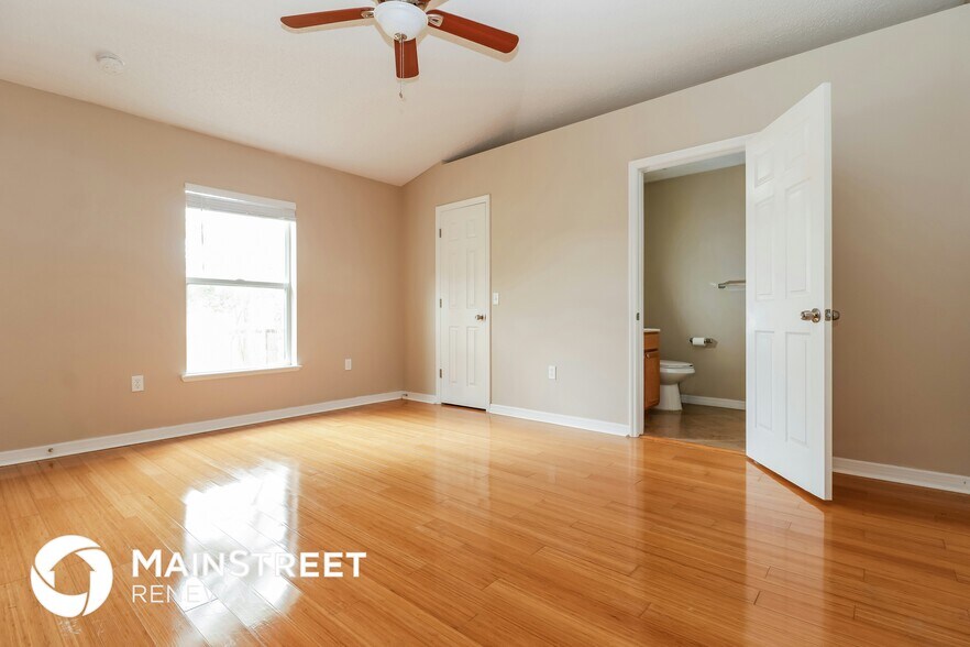 Building Photo - 12276 Pine Bluff St