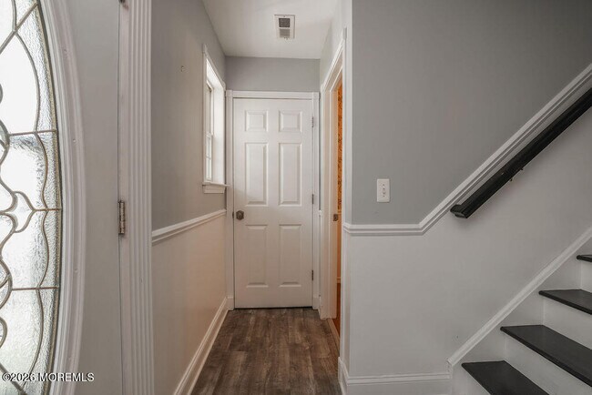 Building Photo - 12 Osbourne Ct