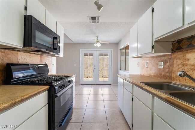 Building Photo - 5453 Requa Ave