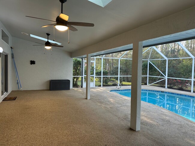 Building Photo - Beautiful Pine Lakes Pool home AVAILIBLE NOW!