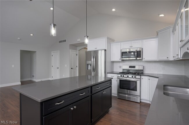 Building Photo - 15335 Knox Cir