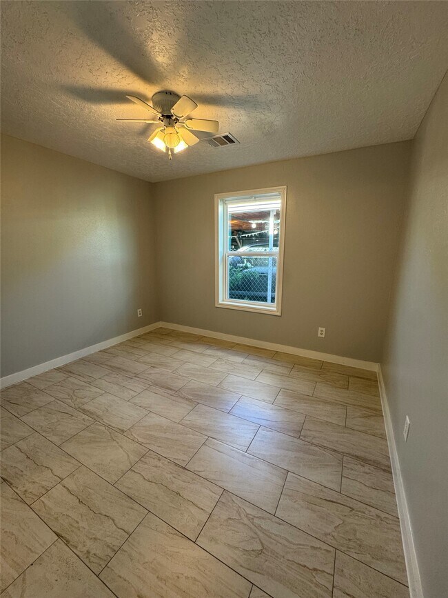 Building Photo - 2101 Maury St