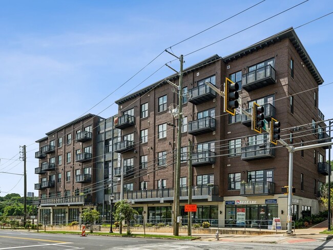 Building Photo - 2 Bedroom Condo in Atlanta