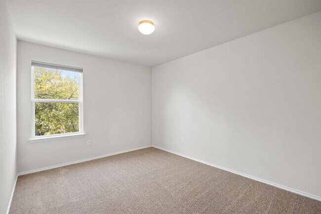 Building Photo - 10402 Abana Way