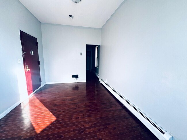 Building Photo - 66 Tuers Ave