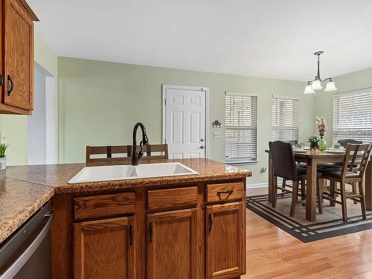 Building Photo - 509 Harold Prewett Dr