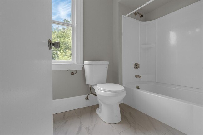 Building Photo - 59 Spring St