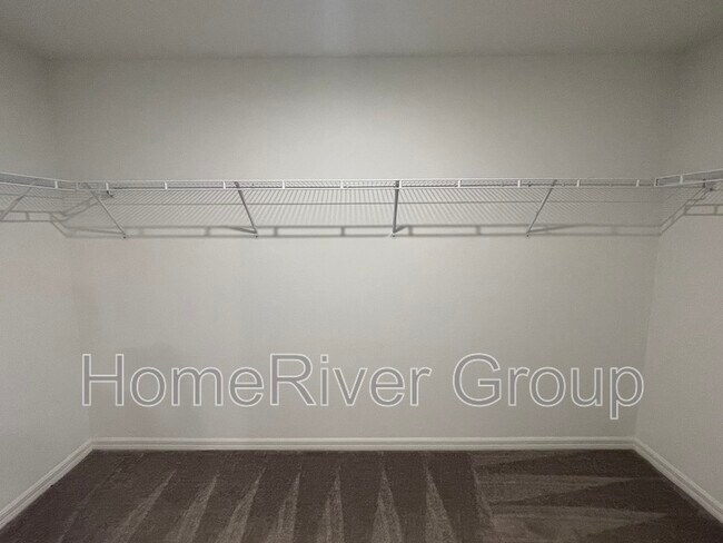 Building Photo - 10411 Alder Green Dr