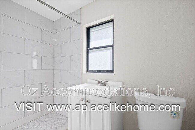 Building Photo - 13909 Falkirk Cir