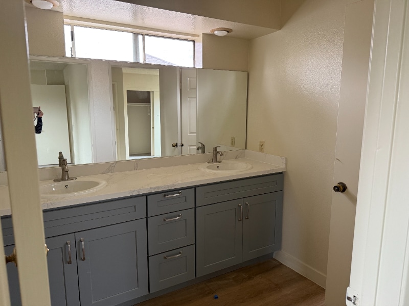 Building Photo - 2472 New Ave