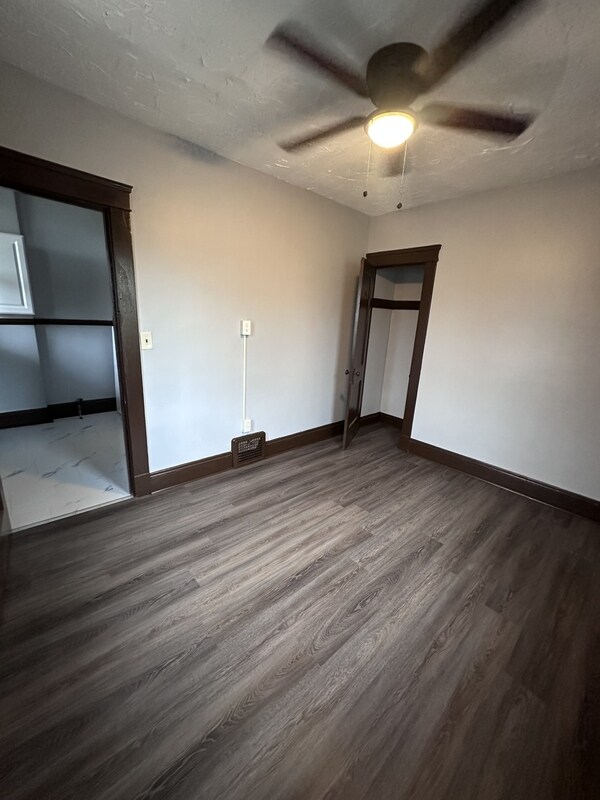 Building Photo - 1557 Cohassett Ave