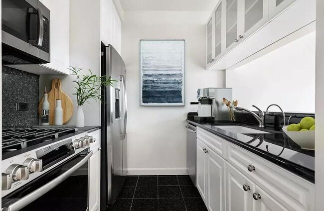 Building Photo - 1 bedroom in New York NY 10038