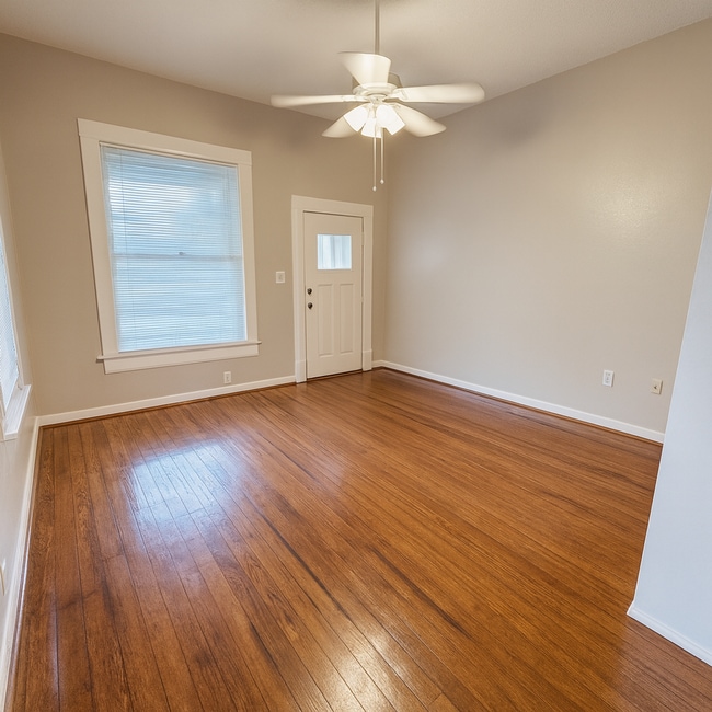 Building Photo - 110 E 30th St