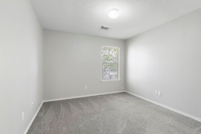 Building Photo - 230 Blushwood Pl