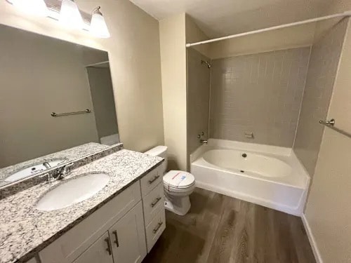 Building Photo - 6405 S Oak Way