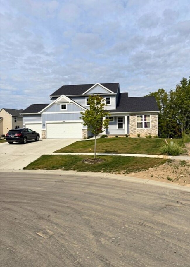 Building Photo - 5961 Claymont Ct SE
