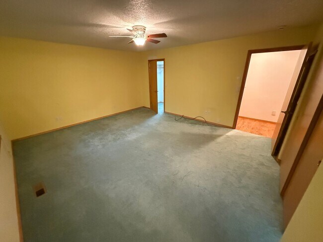 Building Photo - 1340 SW Timian St