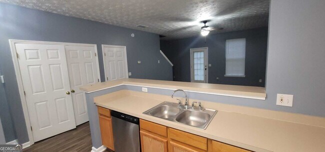 Building Photo - 6093 Camden Forrest Cove