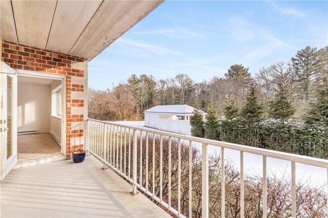 Building Photo - 30 Argyle Ave