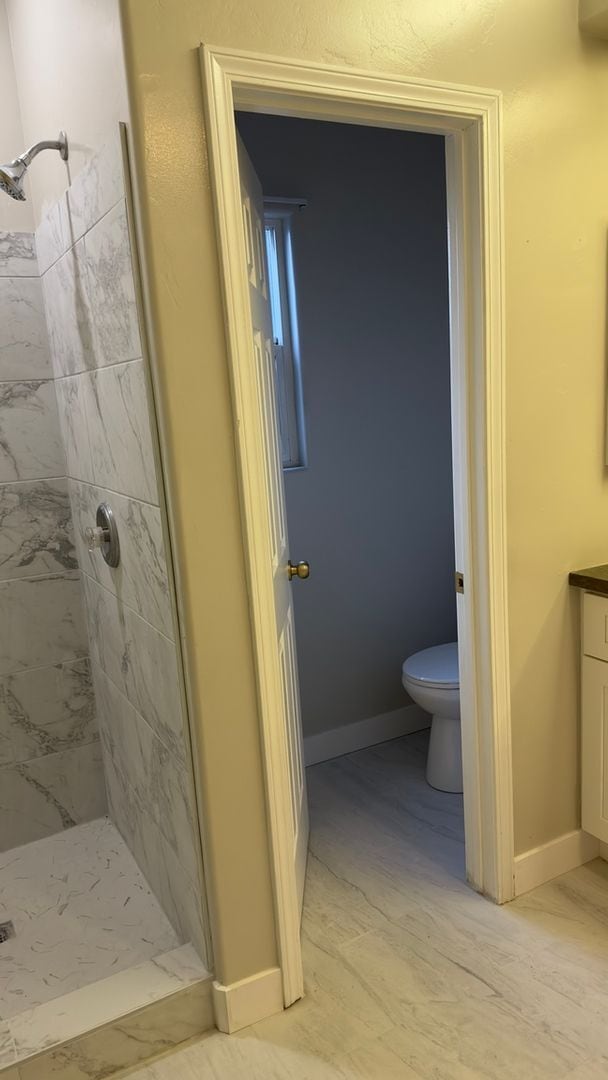 Building Photo - 7118 Rhone Dr