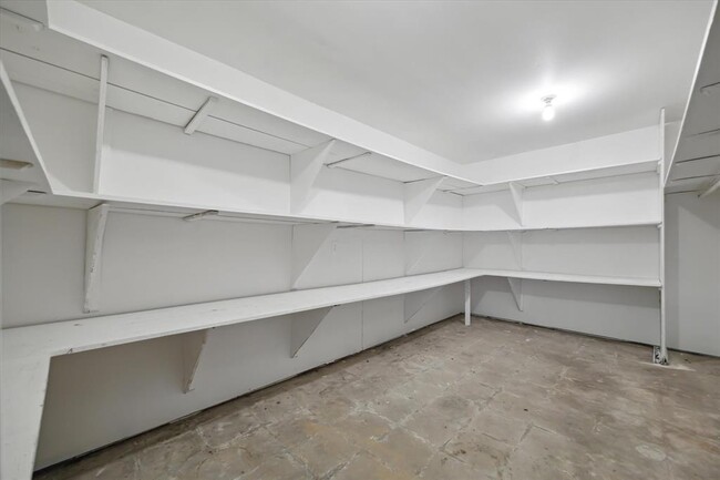 Building Photo - 5731 S Braeswood Blvd