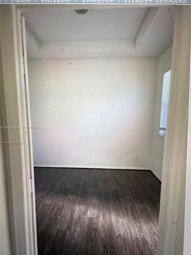 Building Photo - 4932 SW 140th Terrace