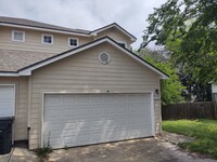 Building Photo - 113-115-115 Cedargrove