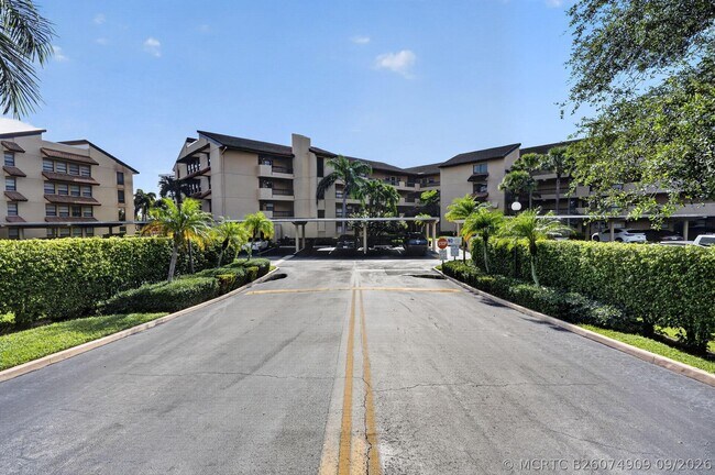 Building Photo - 1030 US-1